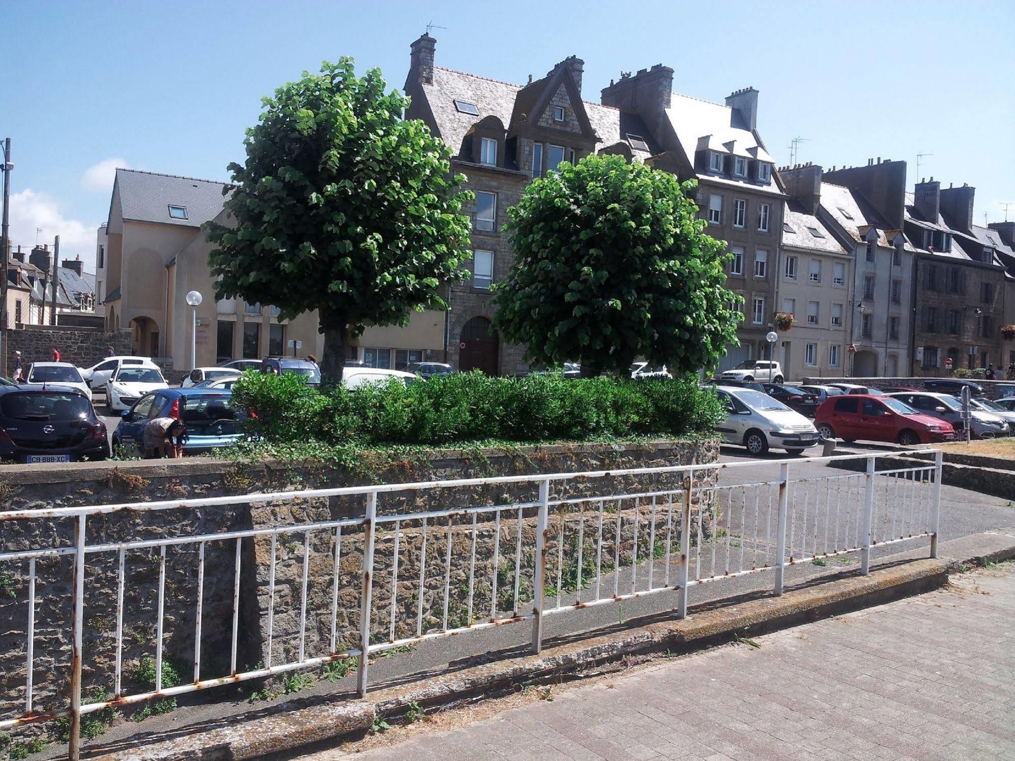 Appartement Saint Malo Vue Sur Mer Et Sur Intra Muros, Ferry, Plage Et Commerces A 50 M Exterior foto